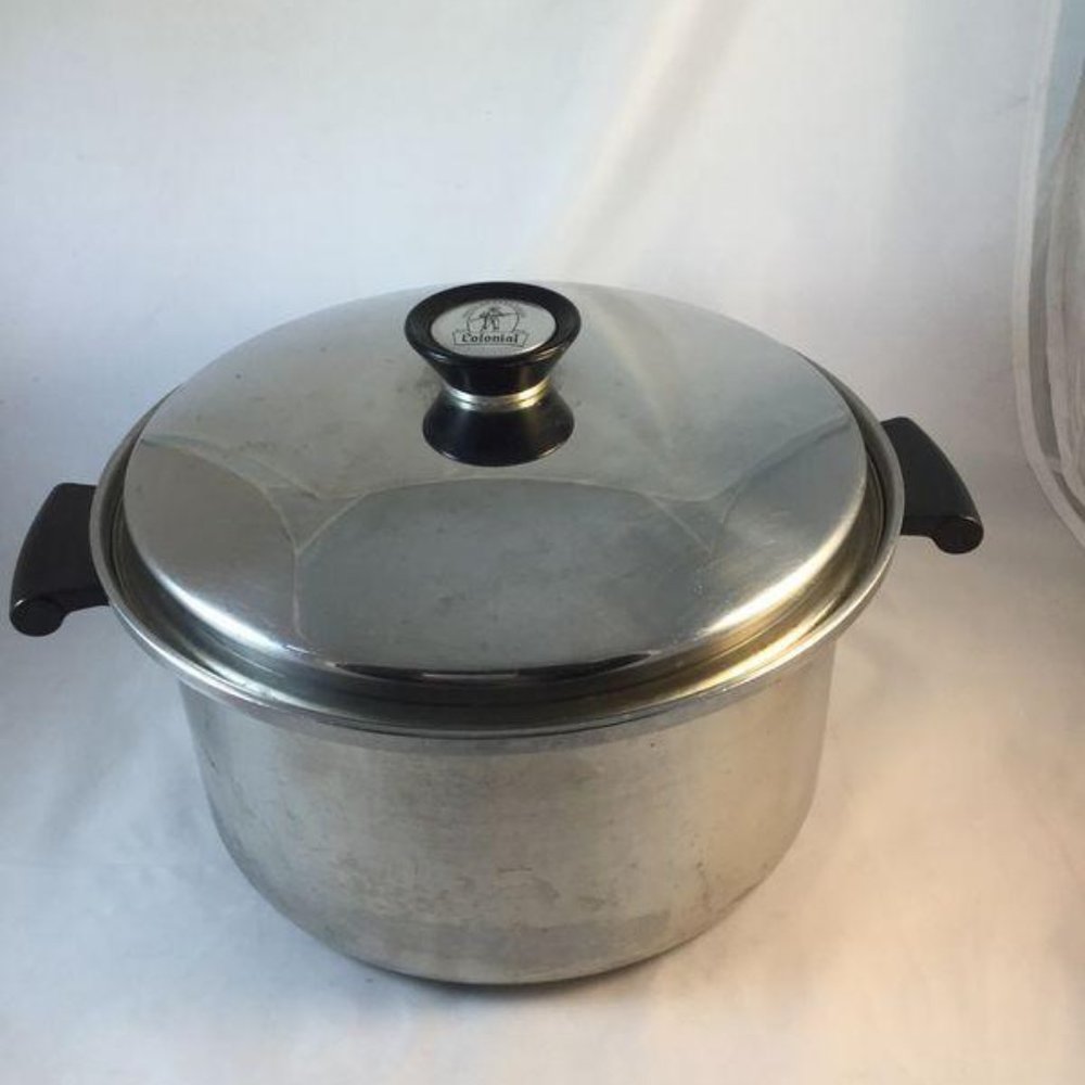 Vintage Colonial 5 QT 3 Ply Stainless Steel Pot..